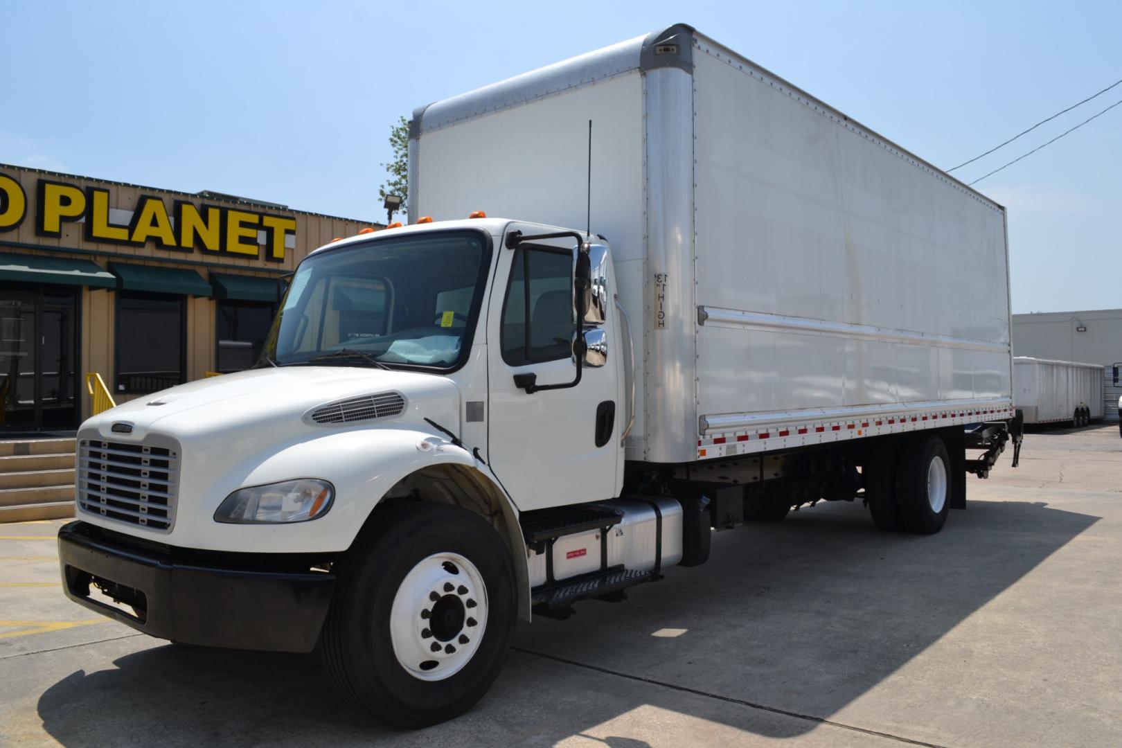 2017 WHITE /BLACK FREIGHTLINER M2-106 with an CUMMINS ISB 6.7L 220HP engine, ALLISON 2200RDS AUTOMATIC transmission, located at 9172 North Fwy, Houston, TX, 77037, (713) 910-6868, 29.887470, -95.411903 - 26,000LB GVWR NON CDL, MORGAN 26FT BOX, 13'1FT CLEARANCE, 103" X 102", MAXON 3,000LB CAPACITY ALUMINUM LIFT GATE, AIR RIDE, 80 GALLON FUAL TANK, COLD A/C , CRUISE CONTROL, BENCH SEAT, E-TRACKS - Photo#0